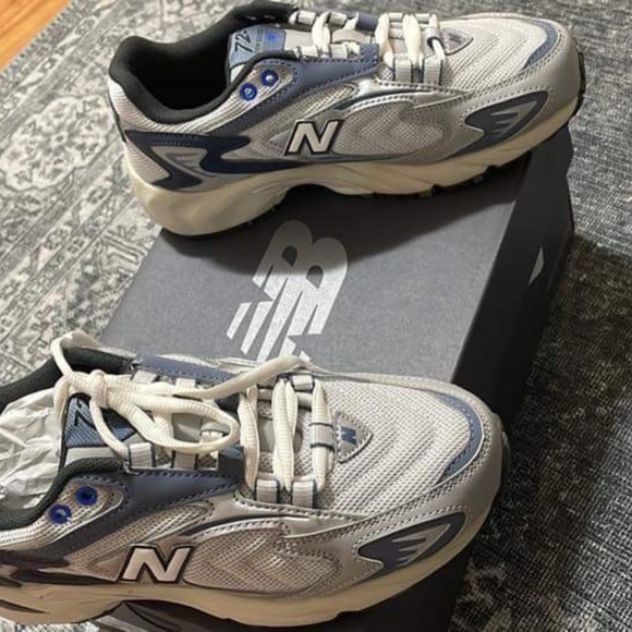 New balance size 5 1/2 - Picture 2 of 5